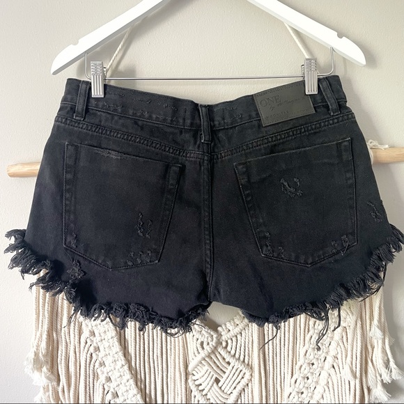 One Teaspoon Bonitas Distressed Black Denim Shorts - Picture 6 of 6